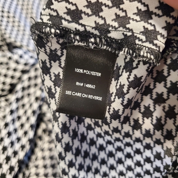 Torrid Georgette Flutter Sleeve Blouse Size 1=14/16, Houndstooth Print - Picture 8 of 11